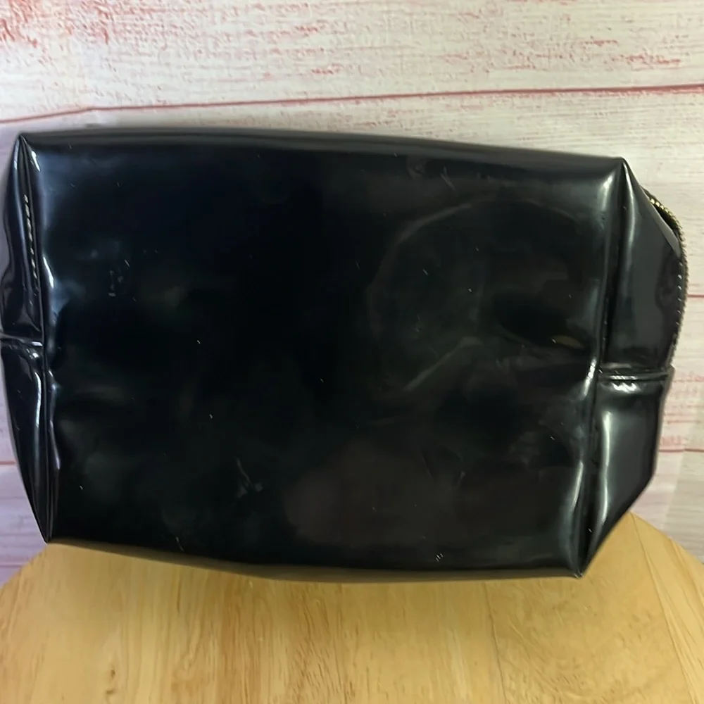 YSL Beaute‎ Patent Leather “Daring Black” Make Up Bag